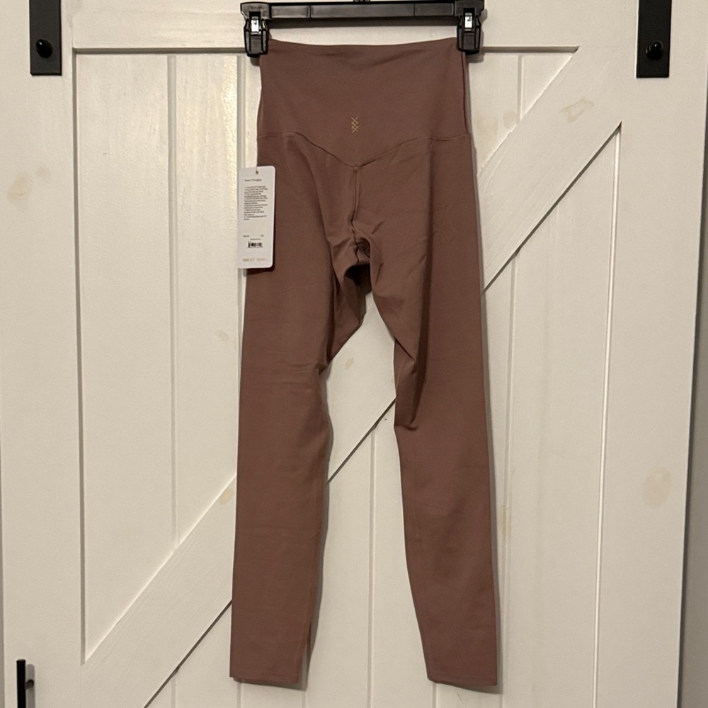 RHONE Women's Mauve Revive Leggings - Picture 5 of 5